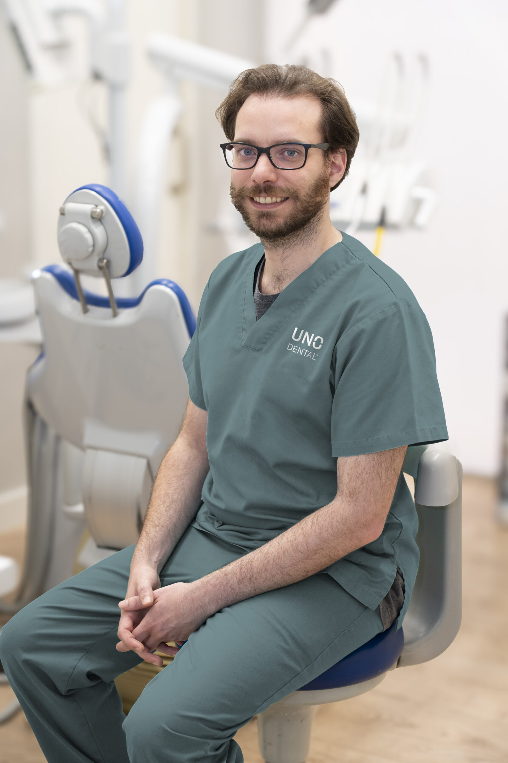 Gonzalo-odontólogo-UNO-DENTAL
